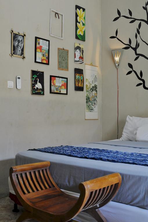 Three Little Birds Homestay กีลีตราวางัน ภายนอก รูปภาพ