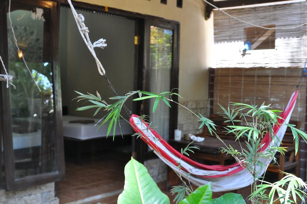 Three Little Birds Homestay กีลีตราวางัน ภายนอก รูปภาพ