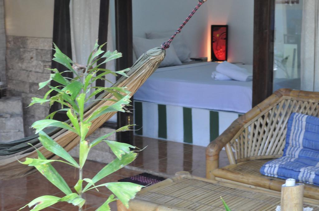 Three Little Birds Homestay กีลีตราวางัน ภายนอก รูปภาพ