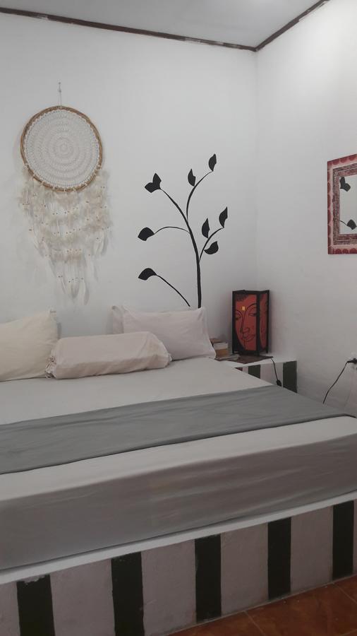 Three Little Birds Homestay กีลีตราวางัน ภายนอก รูปภาพ